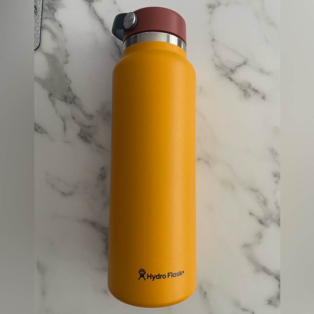 Hydro Flask REI 40 oz Wide Mouth with Flex Cap Water Bottle - Picture 3 of 4